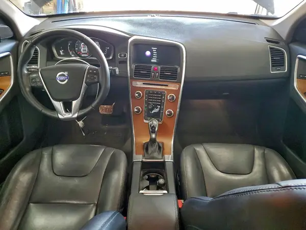 YV449MRU5H2017457 2017 VOLVO XC60 - Image 8