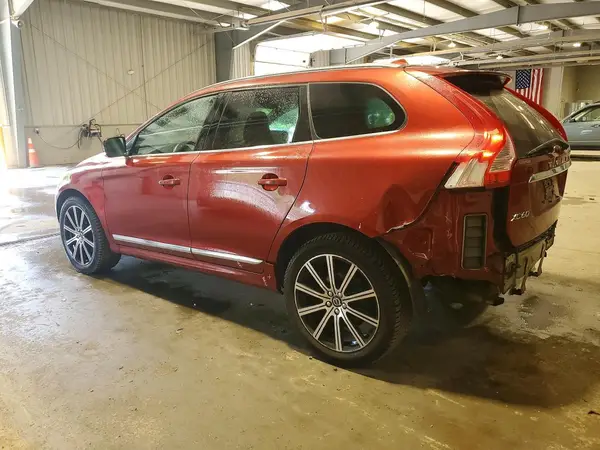 YV449MRU5H2102220 2017 VOLVO XC60 - Image 2