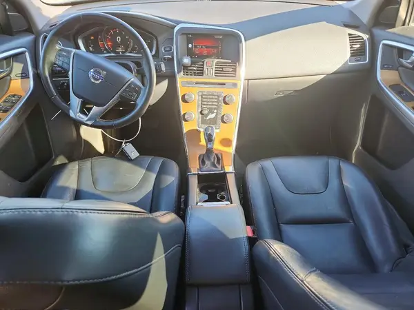 YV449MRU5H2223068 2017 VOLVO XC60 - Image 8