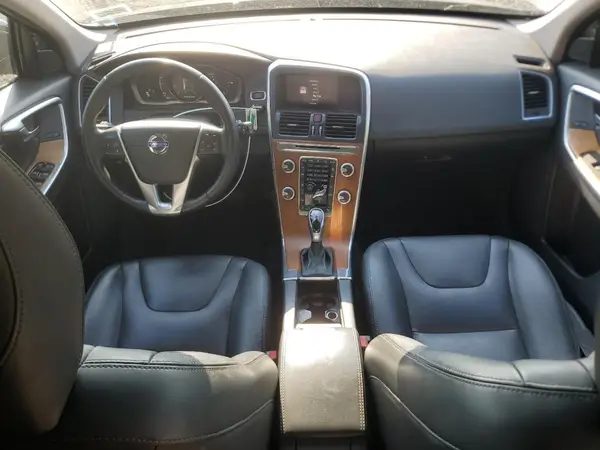 YV449MRU7H2013829 2017 VOLVO XC60 - Image 8