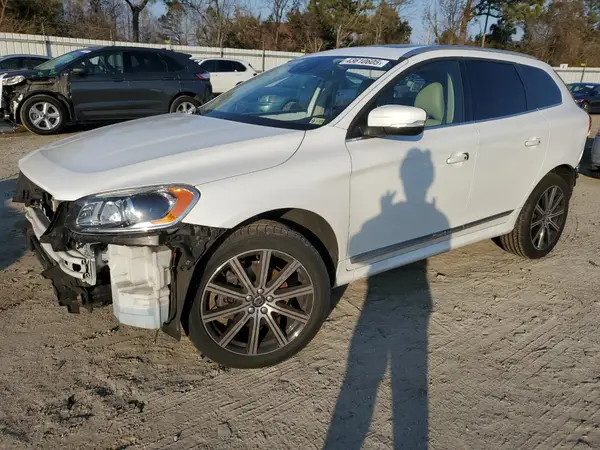 YV449MRU7H2125188 2017 VOLVO XC60 - Image 1
