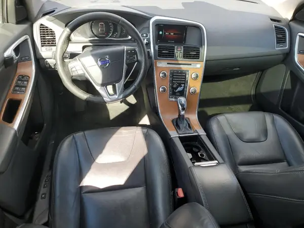 YV449MRU9H2016585 2017 VOLVO XC60 - Image 8