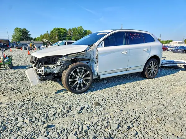 YV449MRU9H2122678 2017 VOLVO XC60 - Image 1