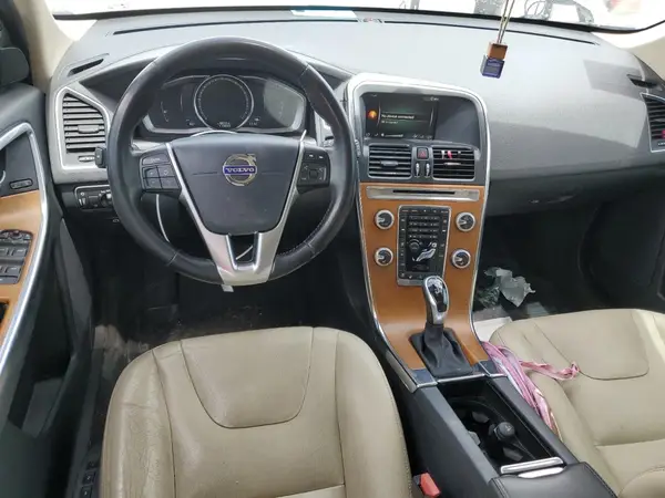 YV449MRU9H2123068 2017 VOLVO XC60 - Image 8