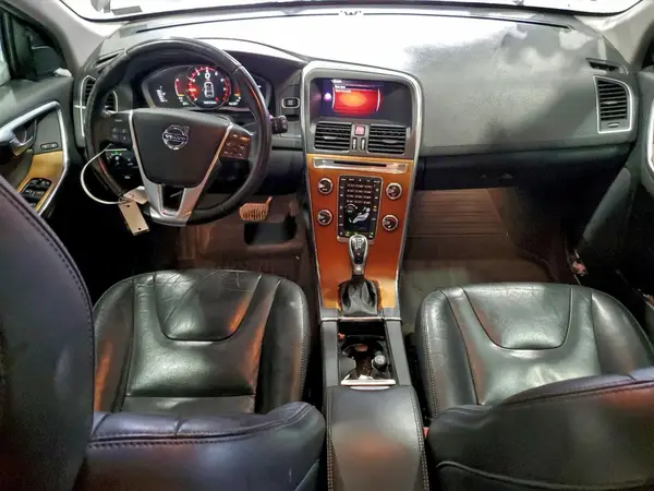 YV449MRU9H2125614 2017 VOLVO XC60 - Image 8