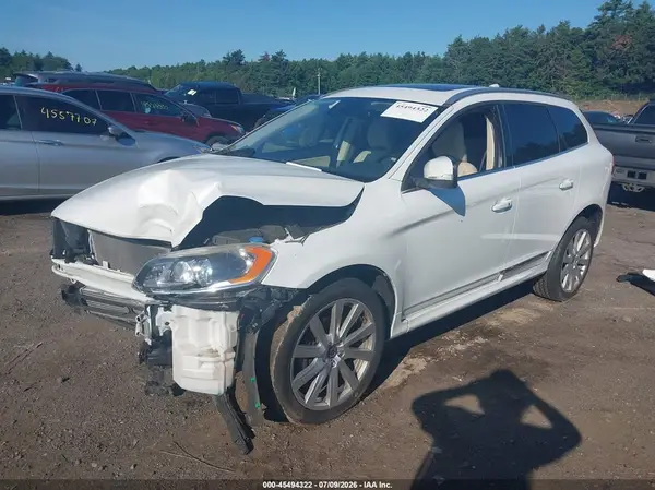 YV449MRU9H2137777 2017 VOLVO XC60 - Image 2