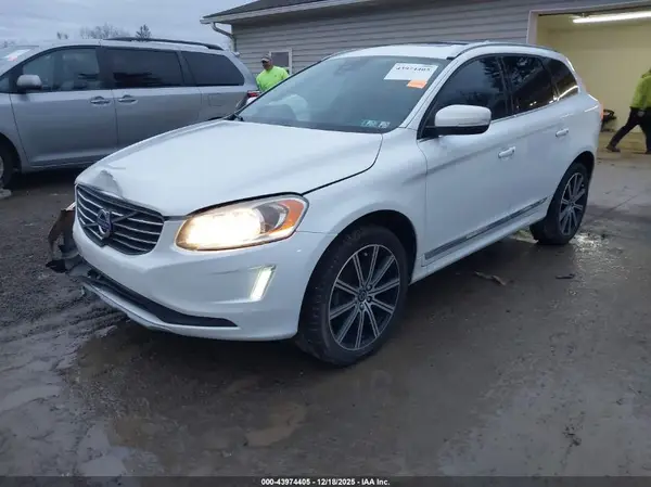 YV449MRUXH2017356 2017 VOLVO XC60 - Image 2