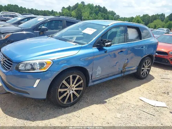 YV449MRUXH2134516 2017 VOLVO XC60 - Image 2