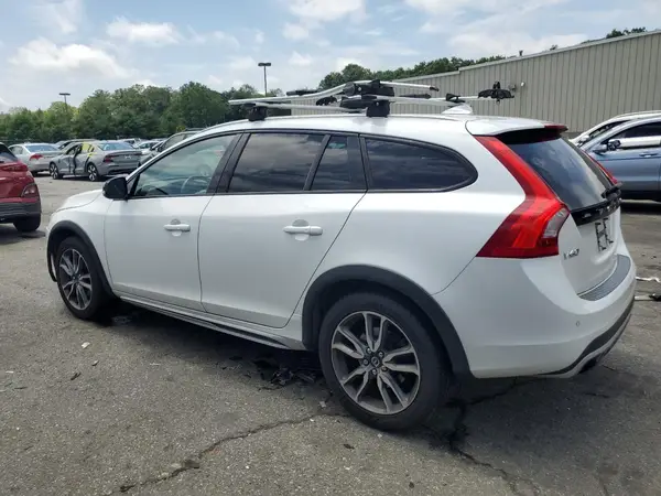 YV4612HK0G1011221 2016 VOLVO V60 - Image 2