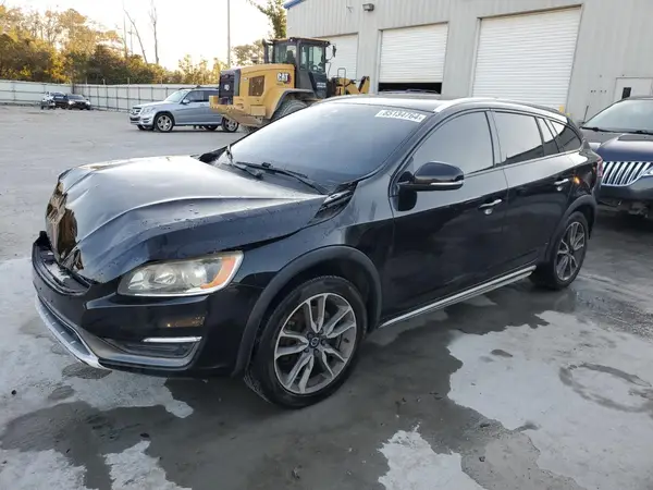 YV4612HK1G1019604 2016 VOLVO V60 - Image 1