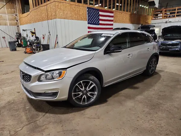 YV4612HK3G1003341 2016 VOLVO V60 - Image 1