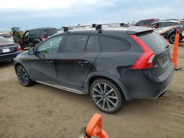 YV4612HK6G1007481 2016 VOLVO V60 - Image 2