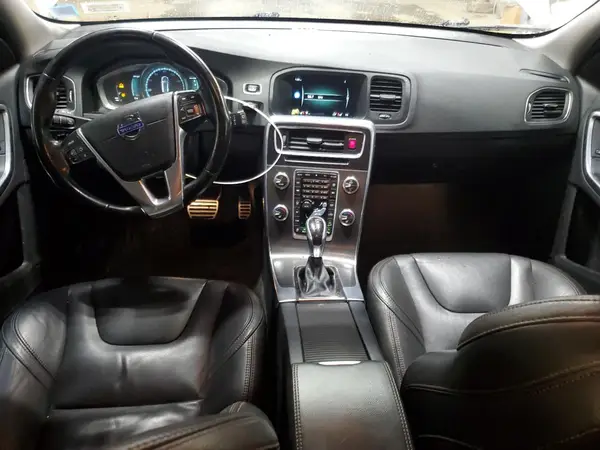 YV4612HK6G1008209 2016 VOLVO V60 - Image 8
