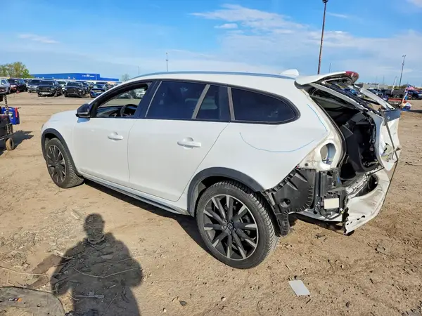 YV4612HM7G1008432 2016 VOLVO V60 - Image 2