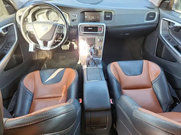 YV4612HM7G1008432 2016 VOLVO V60 - Image 8