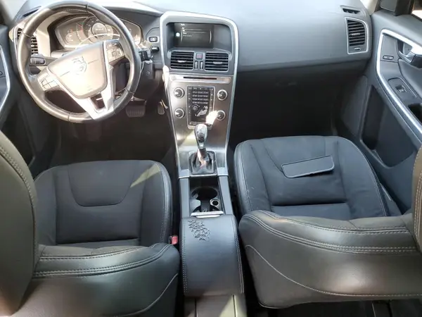 YV4612RJXG2835761 2016 VOLVO XC60 - Image 8