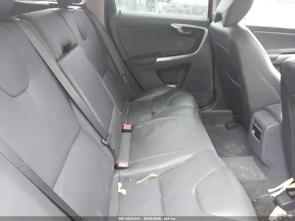 YV4612RK0G2782111 2016 VOLVO XC60 - Image 8