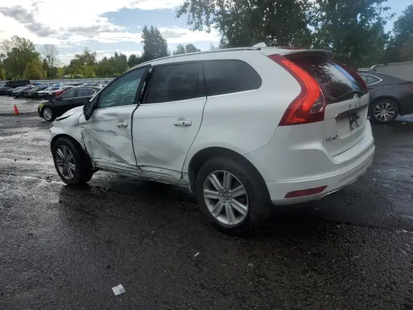 YV4612RK0G2785929 2016 VOLVO XC60 - Image 2