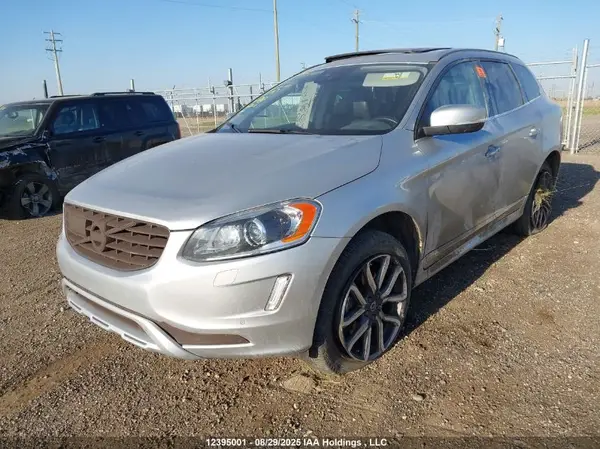 YV4612RK0G2840671 2016 VOLVO XC60 - Image 2