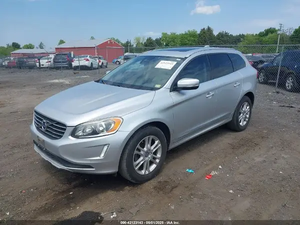 YV4612RK0G2842422 2016 VOLVO XC60 - Image 2