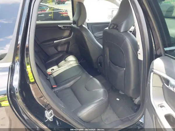 YV4612RK1G2788984 2016 VOLVO XC60 - Image 8