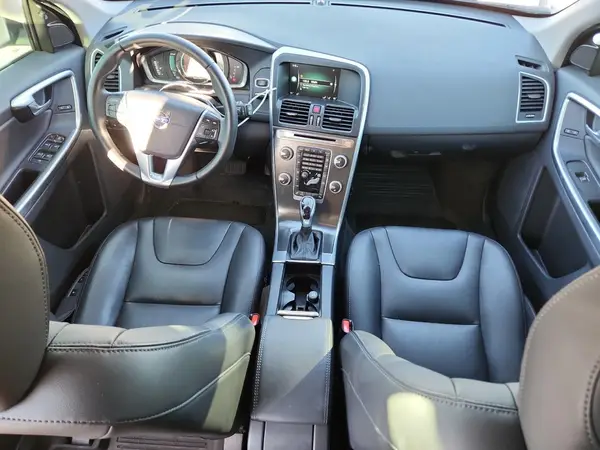 YV4612RK1G2810062 2016 VOLVO XC60 - Image 8