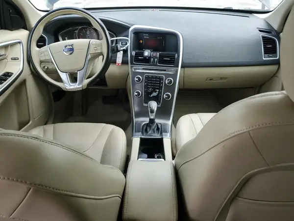 YV4612RK1G2819957 2016 VOLVO XC60 - Image 8