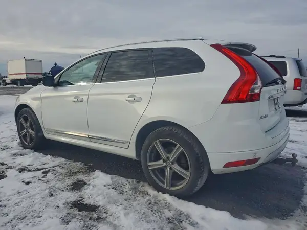 YV4612RK1G2833468 2016 VOLVO XC60 - Image 2