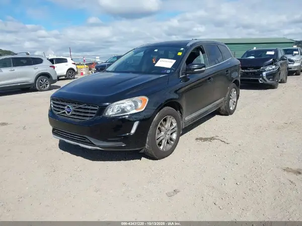 YV4612RK1G2854675 2016 VOLVO XC60 - Image 2