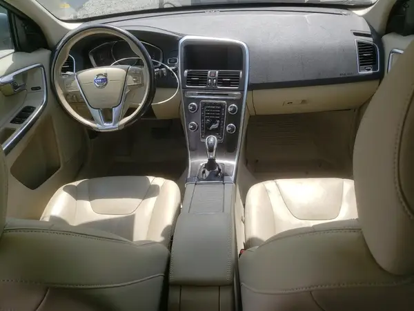 YV4612RK2G2786306 2016 VOLVO XC60 - Image 8