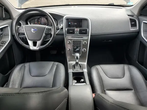 YV4612RK2G2787942 2016 VOLVO XC60 - Image 8