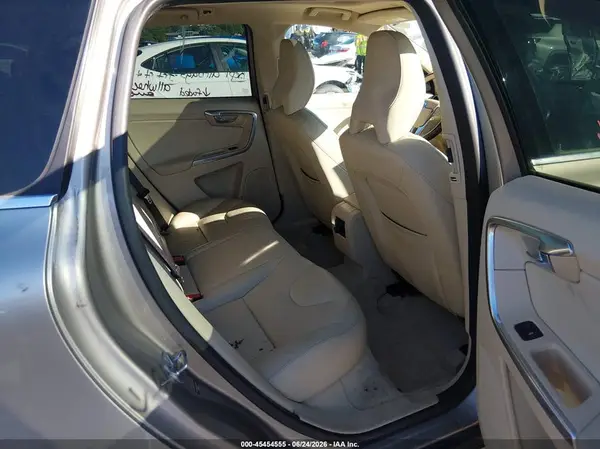YV4612RK2G2805498 2016 VOLVO XC60 - Image 8