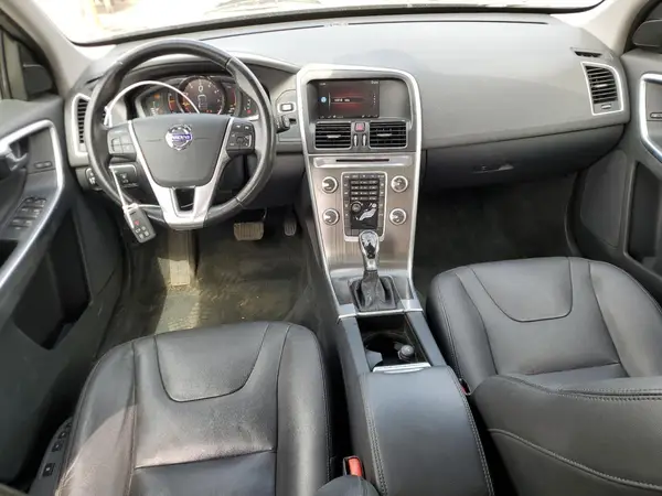 YV4612RK2G2832667 2016 VOLVO XC60 - Image 8