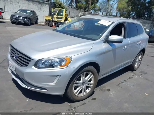 YV4612RK3G2782880 2016 VOLVO XC60 - Image 2