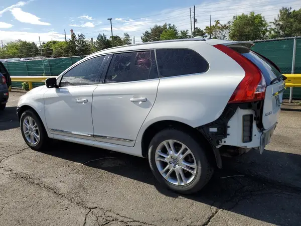 YV4612RK3G2785987 2016 VOLVO XC60 - Image 2