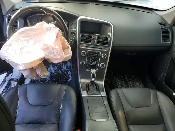 YV4612RK3G2787481 2016 VOLVO XC60 - Image 8