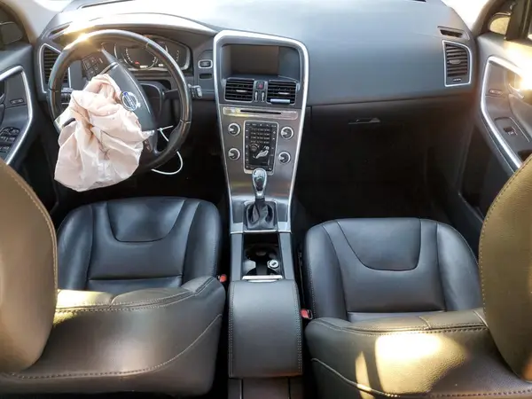YV4612RK3G2822780 2016 VOLVO XC60 - Image 8