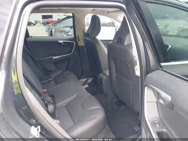 YV4612RK3G2830216 2016 VOLVO XC60 - Image 8