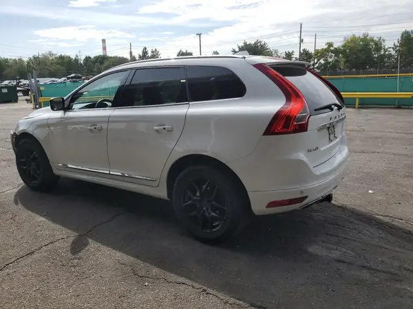 YV4612RK3G2839224 2016 VOLVO XC60 - Image 2