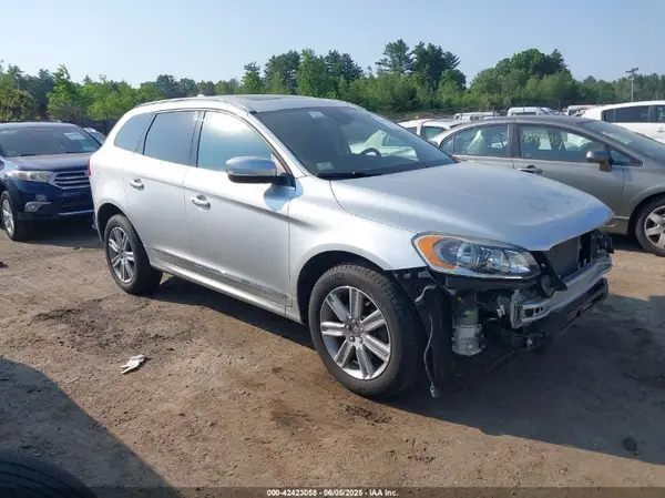 YV4612RK4G2782953 2016 VOLVO XC60 - Image 1