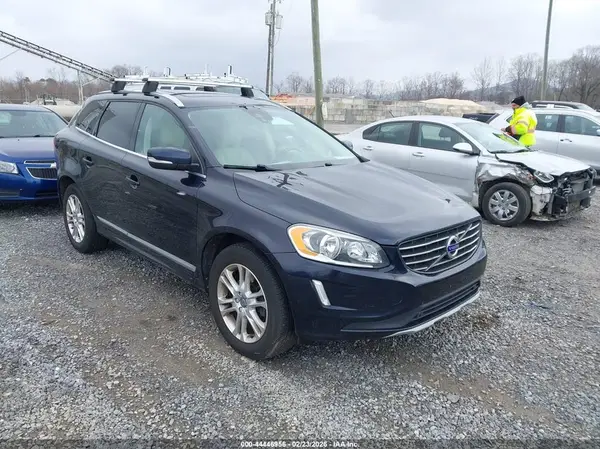 YV4612RK4G2791734 2016 VOLVO XC60 - Image 1