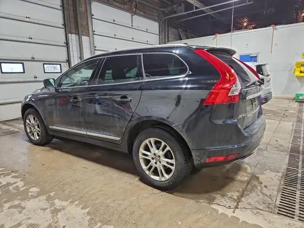 YV4612RK4G2803199 2016 VOLVO XC60 - Image 2
