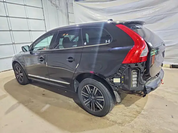 YV4612RK4G2808063 2016 VOLVO XC60 - Image 2