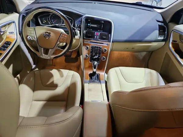 YV4612RK4G2808063 2016 VOLVO XC60 - Image 8