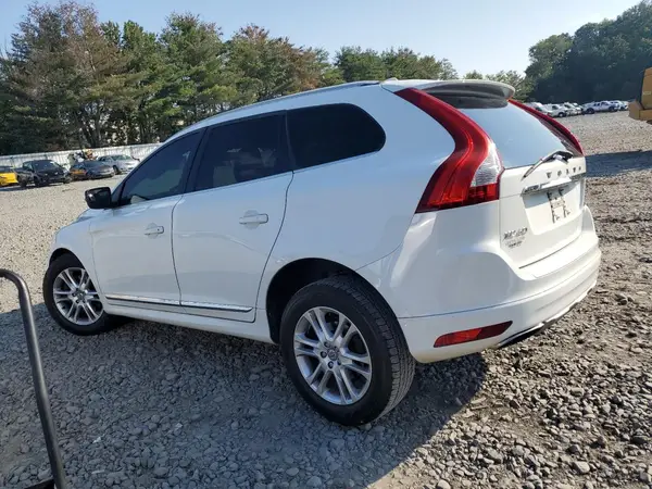 YV4612RK4G2825011 2016 VOLVO XC60 - Image 2