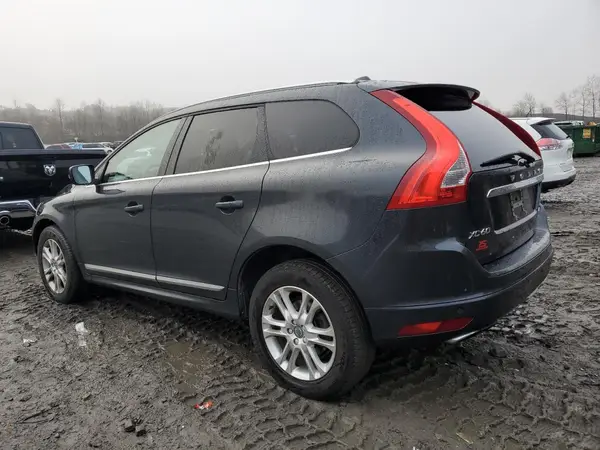 YV4612RK4G2828930 2016 VOLVO XC60 - Image 2