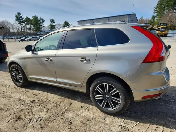 YV4612RK4G2840155 2016 VOLVO XC60 - Image 2