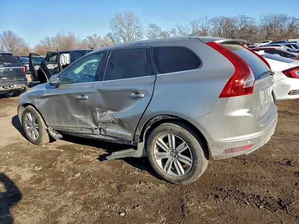 YV4612RK4G2867310 2016 VOLVO XC60 - Image 2
