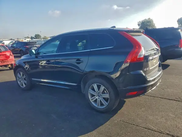 YV4612RK5G2795050 2016 VOLVO XC60 - Image 2