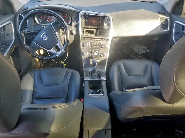 YV4612RK5G2795050 2016 VOLVO XC60 - Image 8